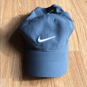 Nike golf gray baseball hat